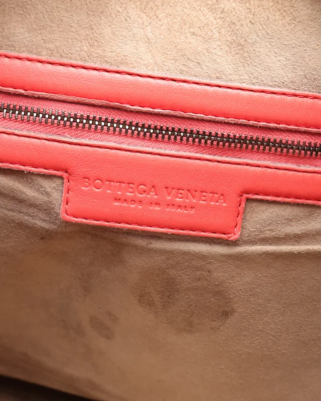 Bottega Veneta Intrecciato Medium Hobo Bag in Woven leather from A Retro Tale, photo 7 of 8