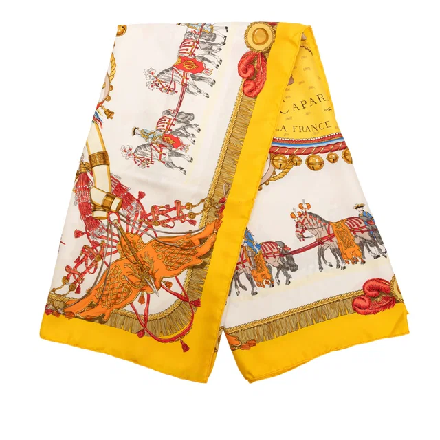 Yellow Hermès Caparacons De La France Et De L Inde Silk Scarf 90 Scarves in Yellow Silk from Designer Revival