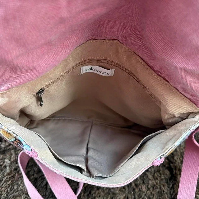 Mulberry Men's Crossbody bags - Pink in pink from Depop, photo 3 of 7