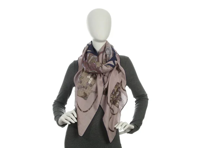 Hermès Kelly en Calèche Cashmere Silk Shawl 140cm in Silk from Ann's Fabulous Finds, photo 5 of 6