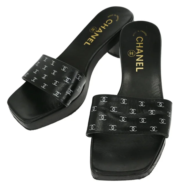 Chanel CC Black Wood Leather Mules Shoes #36 in Black Leather from AMORE Vintage Tokyo