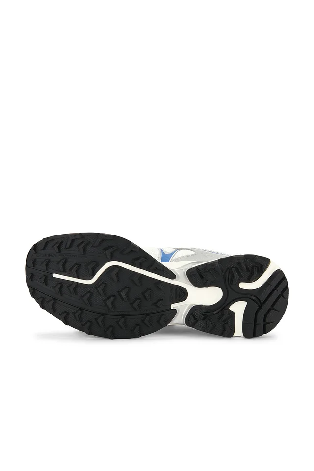 Salomon XT-Whisper Sneaker in Vanilla Ice, Footwear Silver, & Persian Jewel, photo 6 of 6 from REVOLVE (Canada)