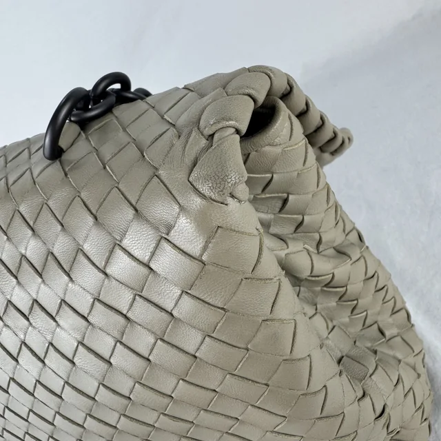 Bottega Veneta Intrecciato Olimpia Shoulder Bag in Intrecciato Nappa leather, Metal from Reowned, photo 5 of 12