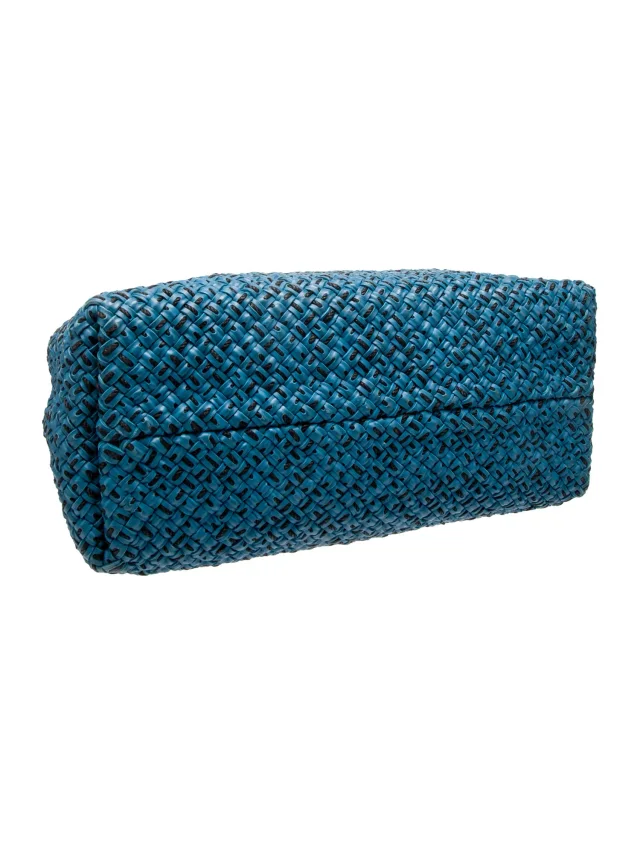 Bottega Veneta Tote handbags, wallets & cases in blue Woven leather from The RealReal, photo 5 of 6