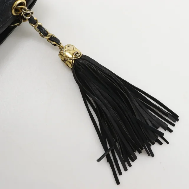 Chanel Matelasse Lambskin Shoulder Bag in Black Lambskin from LuxUness, photo 14 of 20