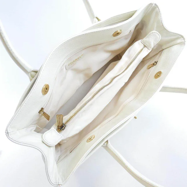 Chanel Executive Line Calf Handbag in White Calfskin from LuxUness, photo 8 of 10