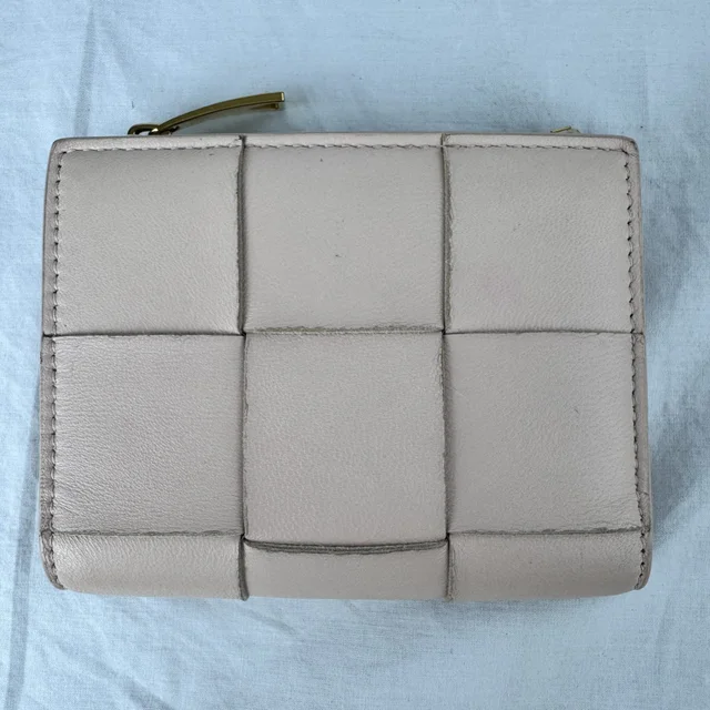 Bottega Veneta Cassette Leather Small Wallet from Reowned