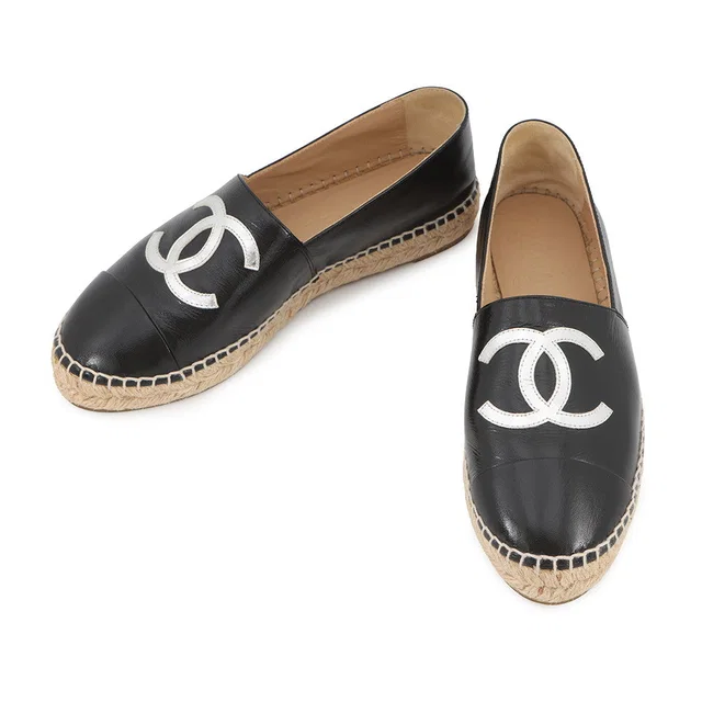 Chanel CC Logo espadrilles Black/SilverG29762 Patent Leather Raffia Size 37 in Black Patent leather from GALLERY RARE