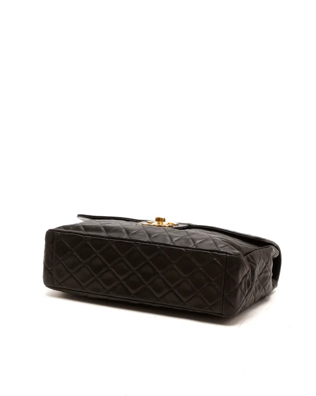 Chanel Classic Maxi Single Flap Bag in Lambskin from A Retro Tale, photo 5 of 11