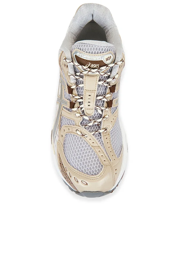 Asics Gel-Nimbus 10.1 in Concrete & Feather Grey, photo 4 of 6 from REVOLVE (Canada)