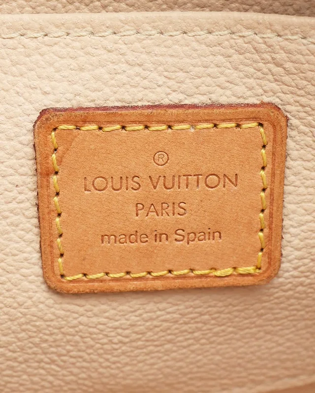 Louis Vuitton Monogram Cosmetic Pouch in Coated canvas from A Retro Tale, photo 7 of 9