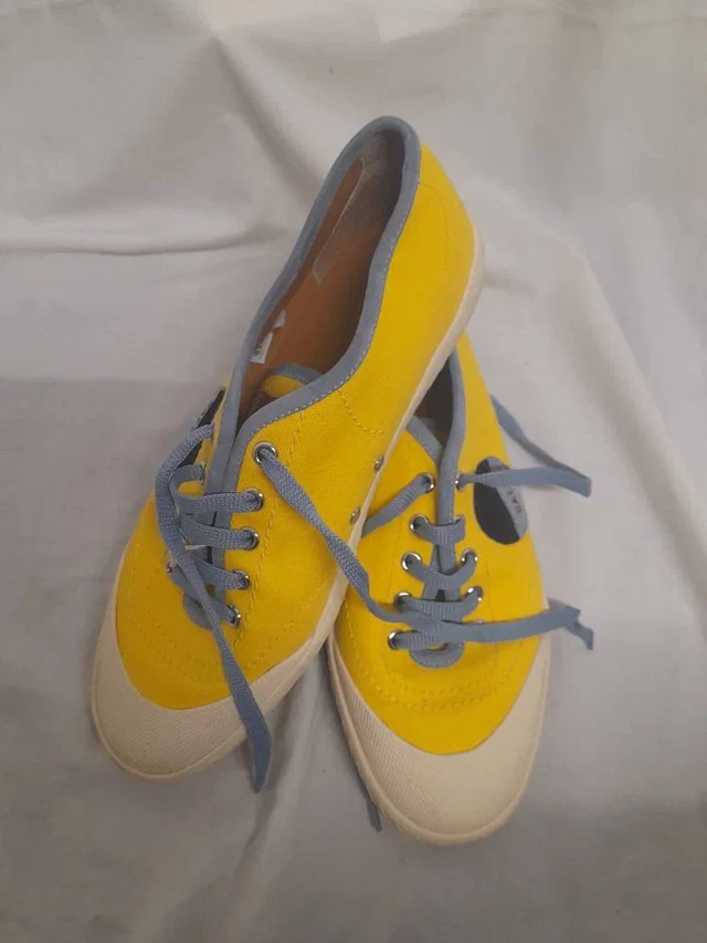 Bally Sneakers Lemon Yellow Size 8 in Yellow from Oxfam Online Shop