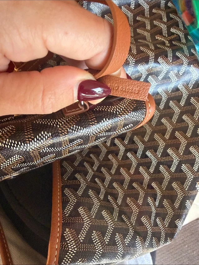 Goyard Brown/Tan Saint Louis Tote With Goyardine Pattern in black|brown|red Canvas from Poshmark, photo 5 of 5