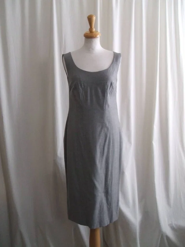 Escada Designer Midi Dress Grey Size: 10 in Grey Wool from Oxfam Online Shop
