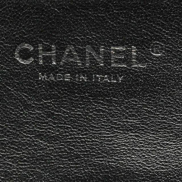 Chanel Large Modern Chain Hobo Bag in Leather from A Retro Tale, photo 7 of 9