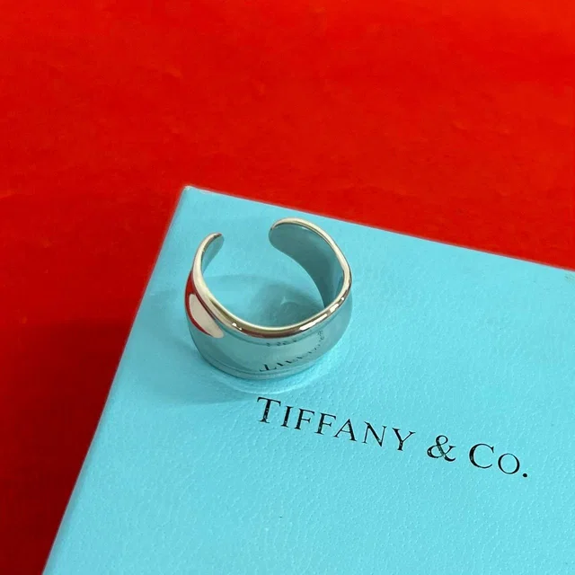 Tiffany & Co. Vintage Bone Ring 925 Sterling Silver in Silver from The Reluxe