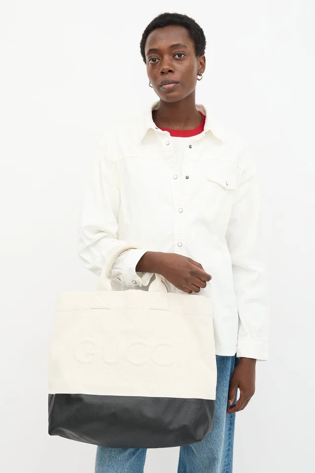 Gucci Canvas Embossed Logo Tote Bag in Canvas from VSP Consignment