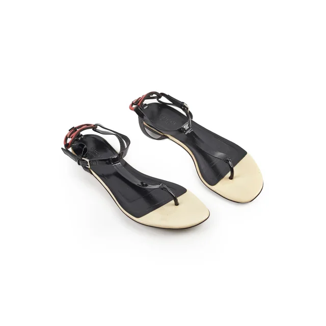 Gucci Vernice Soft GG Sandal 38 in Patent leather from The Purse Affair