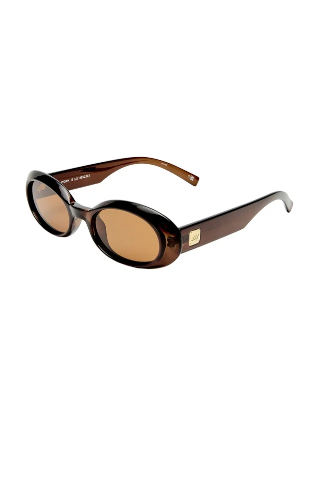 Le Specs Work It! Sunglasses in Cocoa & Brown Mono Polarized, photo 2 of 2 from REVOLVE (Canada)