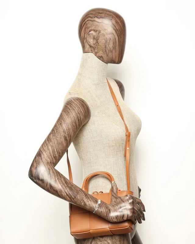 Bottega Veneta Mini Arco Tote Bag in Woven leather from A Retro Tale, photo 7 of 7