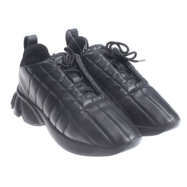 Burberry Sneaker EUR 36 Schwarz from Buddy And Selly