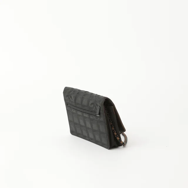Chanel Travel Line Wallet On Chain Bag in Nylon from A Retro Tale, photo 4 of 11