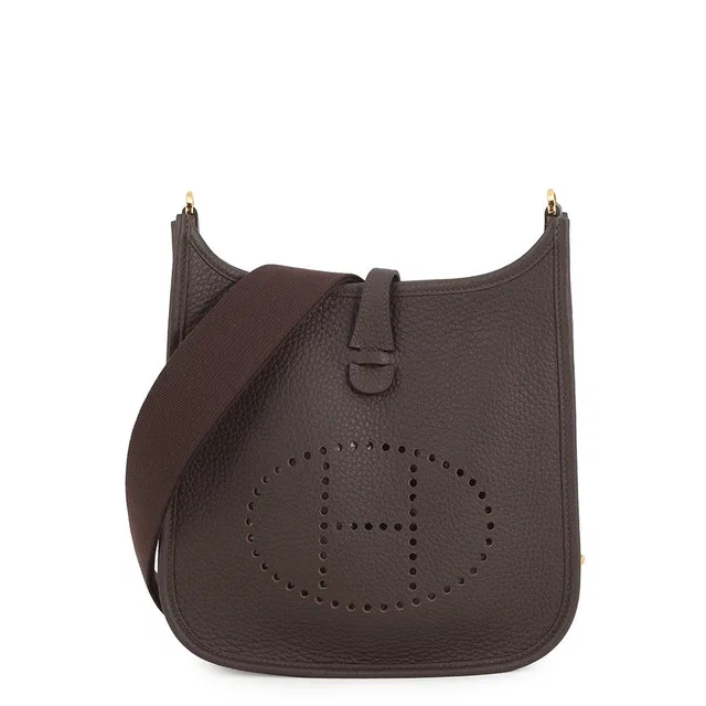 Hermès Shoulder Bag Evelyne 3 23 Gold Taurillon Clemence in Gold Clemence leather from The Reluxe