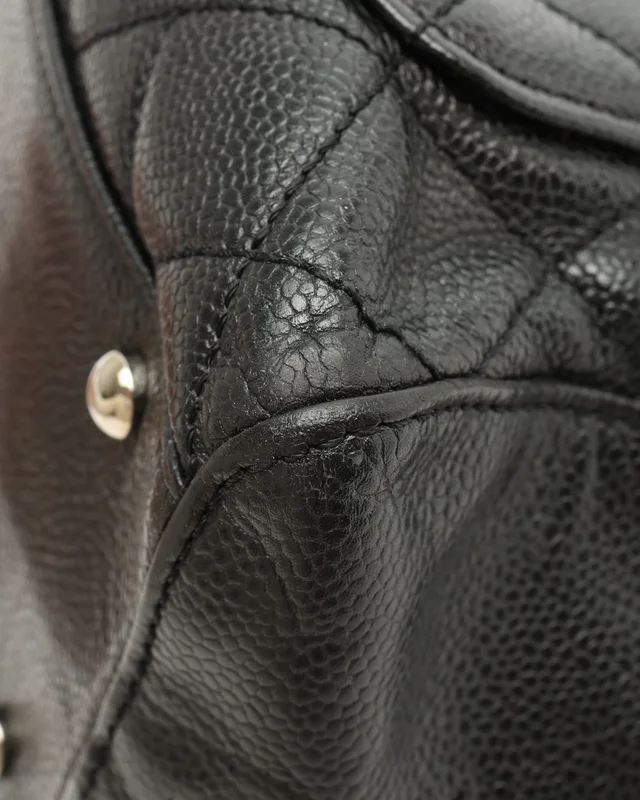 Chanel Vintage Caviar CC Zip Around Bowler Bag in Caviar leather from A Retro Tale, photo 7 of 11