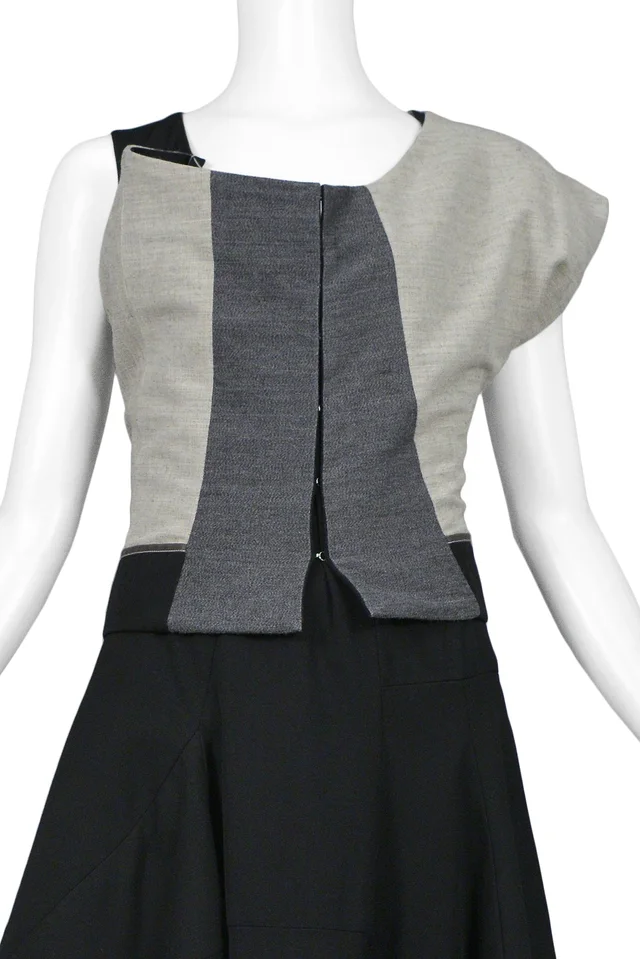Comme des Garçons Grey & Black Asymmetrical Modernist Gown 1998 in Black Wool from Resurrection Vintage, photo 2 of 2
