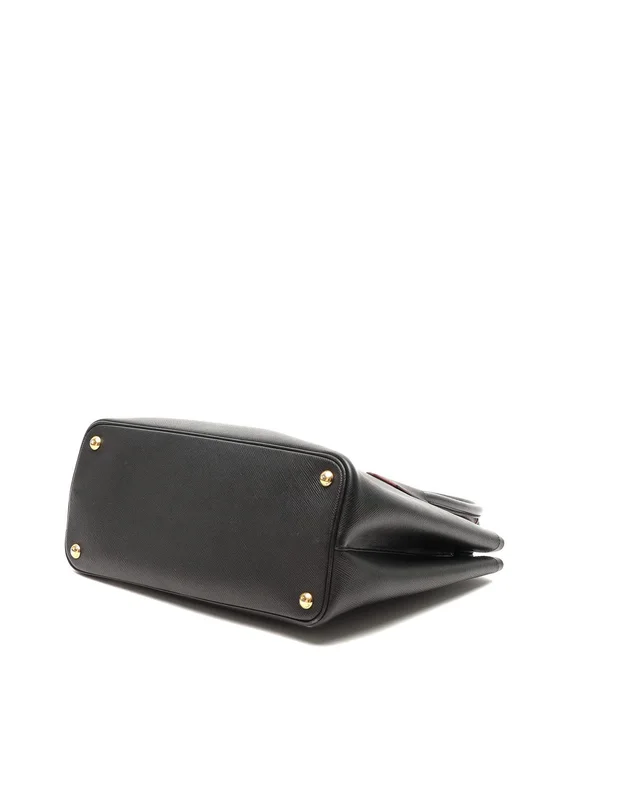 Prada Saffiano Medium Cuir Tote Bag in Saffiano leather from A Retro Tale, photo 4 of 11