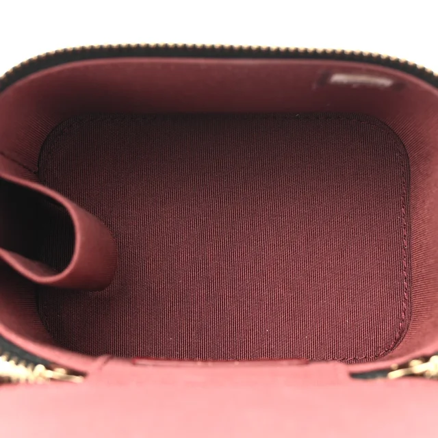 Chanel Quilted Mini Perfect Fit Vanity Case in Black Calfskin from FASHIONPHILE, photo 5 of 11
