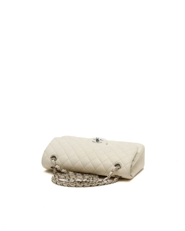 Chanel Classic Medium Caviar Double Flap Bag in Caviar leather from A Retro Tale, photo 4 of 11