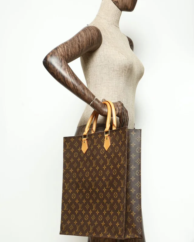 Louis Vuitton Monogram Sac Plat Bag in Coated canvas from A Retro Tale, photo 9 of 9