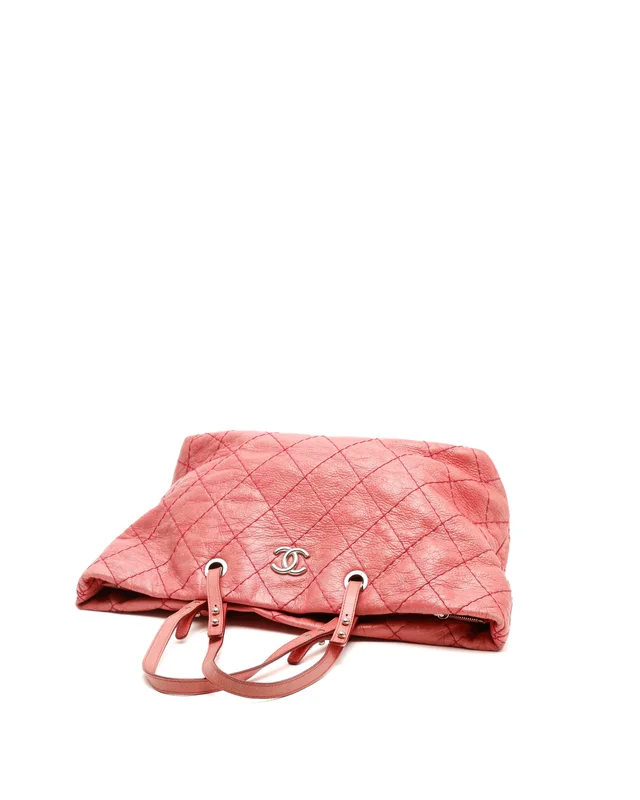 Chanel On The Road Tote Bag in Leather from A Retro Tale, photo 4 of 12