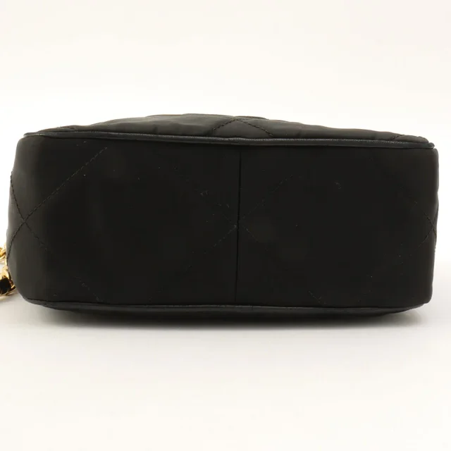 Chanel Vintage Silk Satin CC Mark Stitch Tassel Chain Shoulder Bag Black from around 1985-1990 in Black Satin from VINTAGE QOO TOKYO, photo 10 of 11