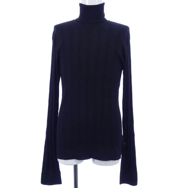 Giorgio Armani Collezioni Knitwear from LuxUness