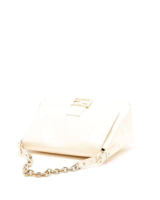Fendi Patent Mama Bag in Patent leather from A Retro Tale, photo 4 of 10