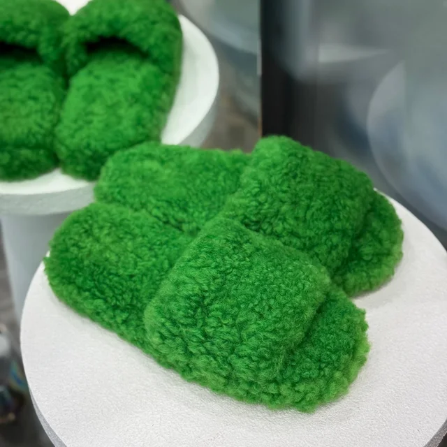 Bottega Veneta Resort Slipper Teddy Shearling Size 40 in Green from Revivre Luxury Consignment