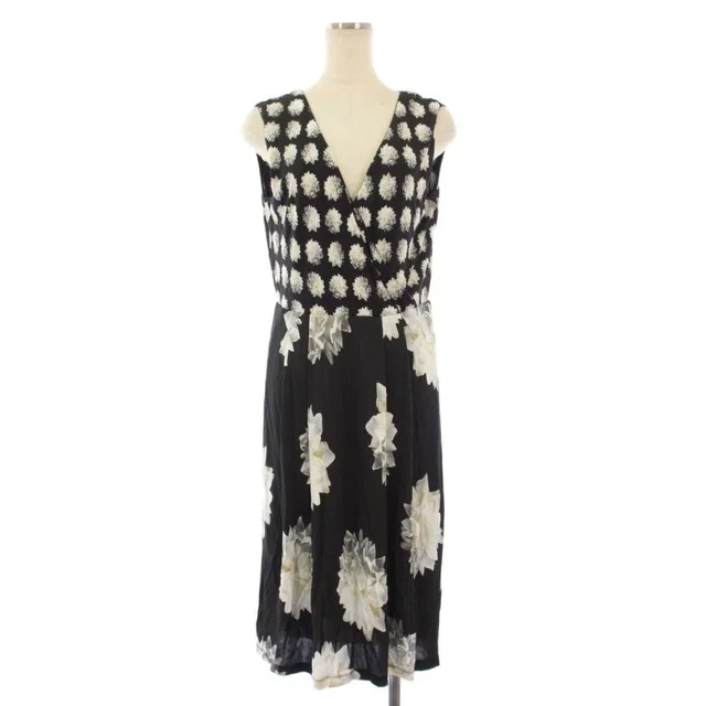 Max Mara Dress Sleeveless Floral Pattern Knee Length 42 Black TK in Black Nylon from The Reluxe