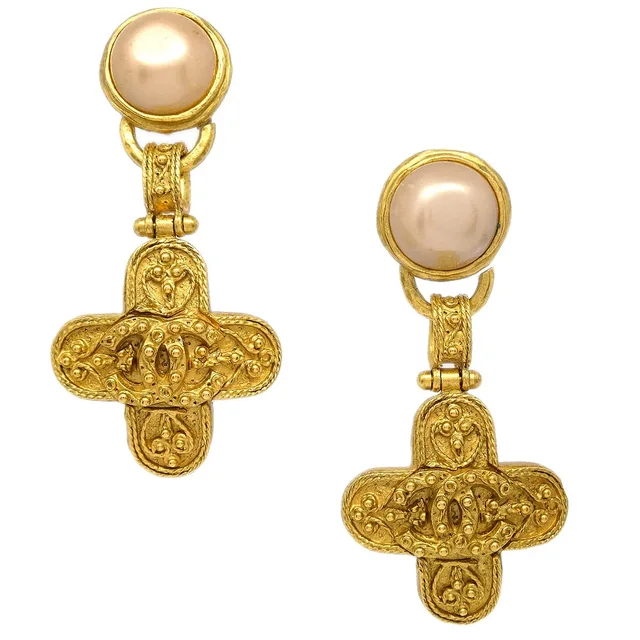 Chanel Artificial Pearl Dangle Earrings Clip-On Gold 94A in Gold from AMORE Vintage Tokyo