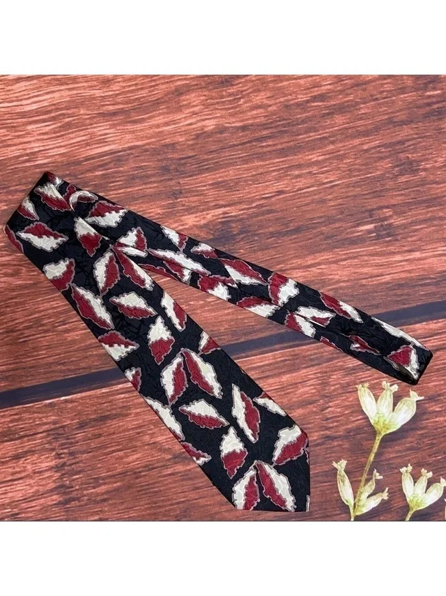 Giorgio Armani Vintage Silk Tie in black|red Silk from Poshmark