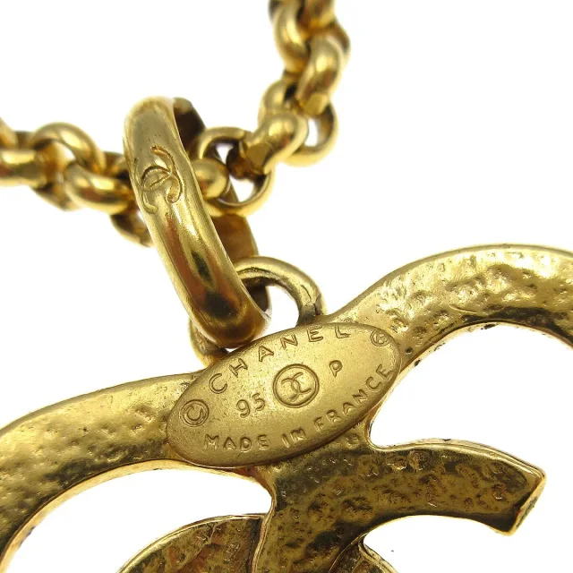 Chanel Cc Heart Pendant Metal Gold _plated Jewelry in Gold from HEWI, photo 3 of 5