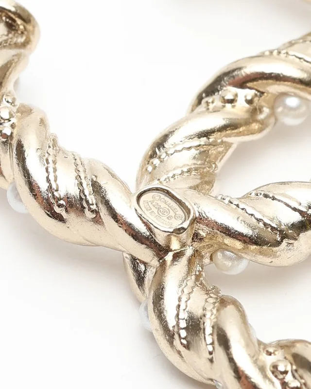 Chanel CC Pearl and Rhinestone Brooch in Silk from A Retro Tale, photo 5 of 5
