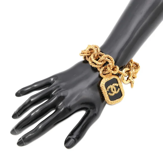 Chanel CC Logo Lava Motif Bracelet Gold Metal in Gold from GALLERY RARE, photo 4 of 11