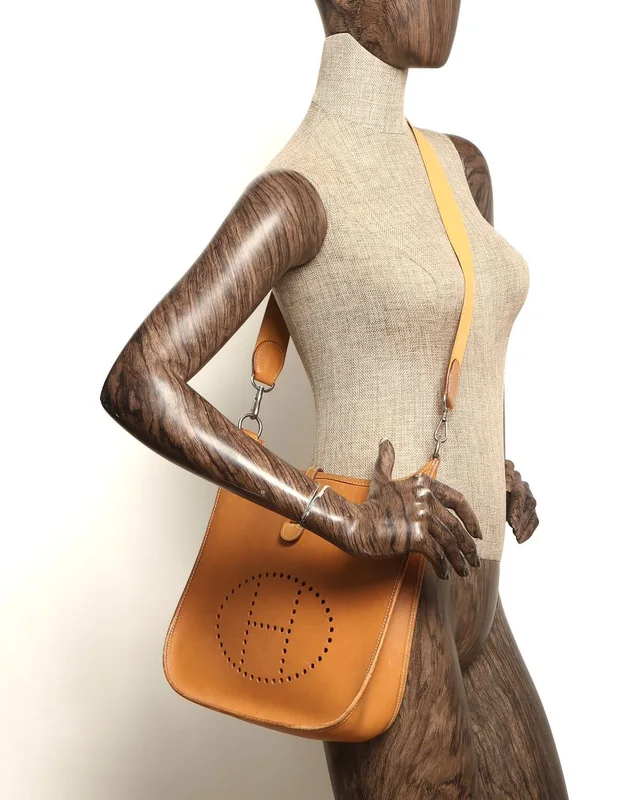 Hermès Natural Cowhide Evelyne PM Bag in Beige Leather from A Retro Tale, photo 16 of 16