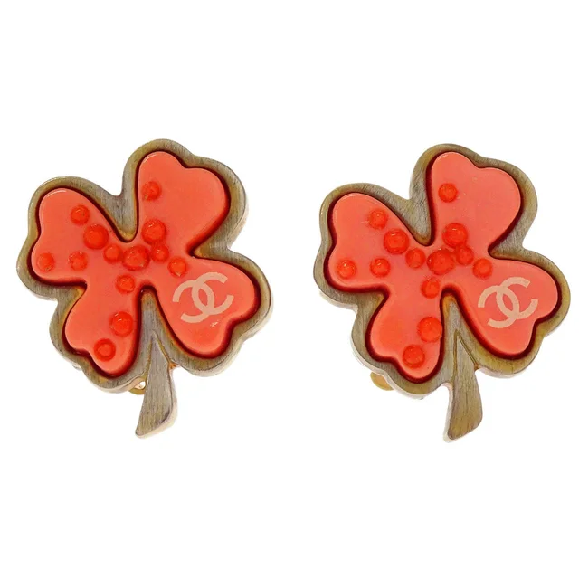 Chanel Clover Pink Clip-On Earrings 03P in Pink Resin from AMORE Vintage Tokyo