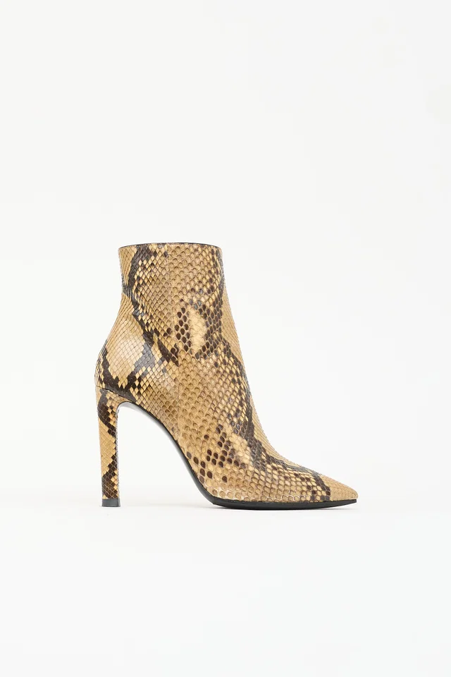 Saint Laurent Leather Ankle Boot in Leather from VSP Consignment