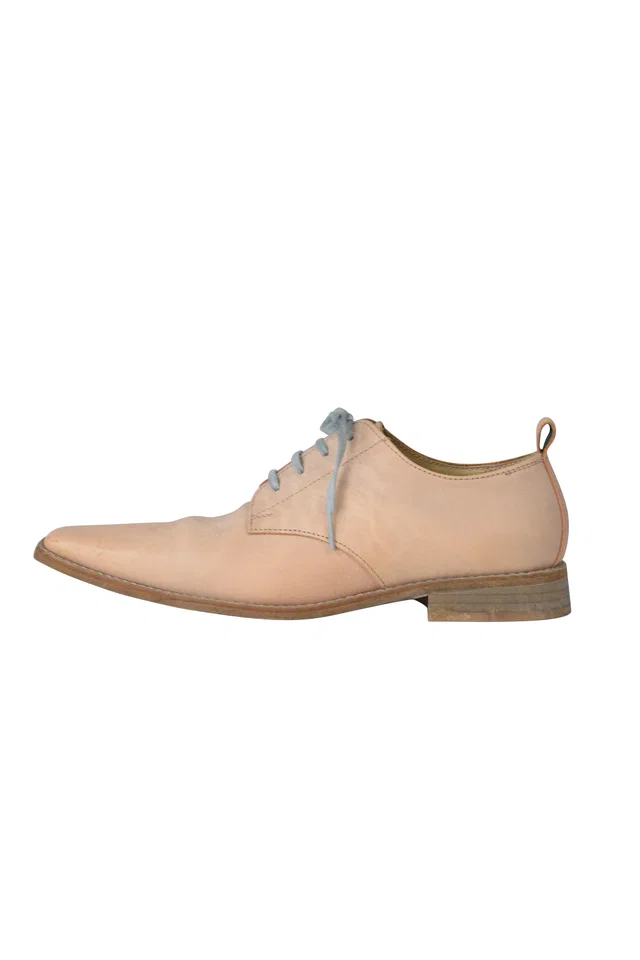 Comme des Garçons Tan Lace Up Shoes 2001 in Brown Leather from Resurrection Vintage