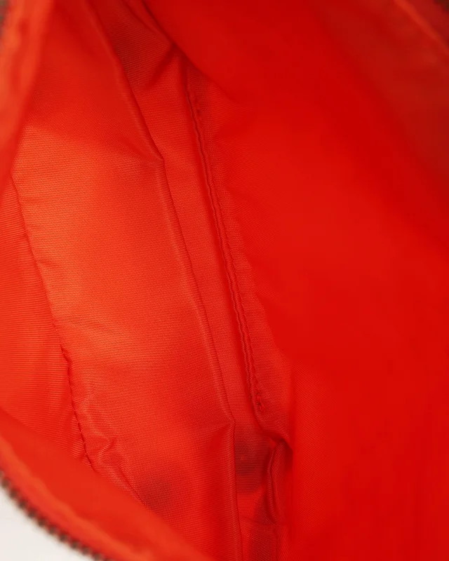 Bottega Veneta Tessuto Toiletry Pouch in Woven leather from A Retro Tale, photo 6 of 6