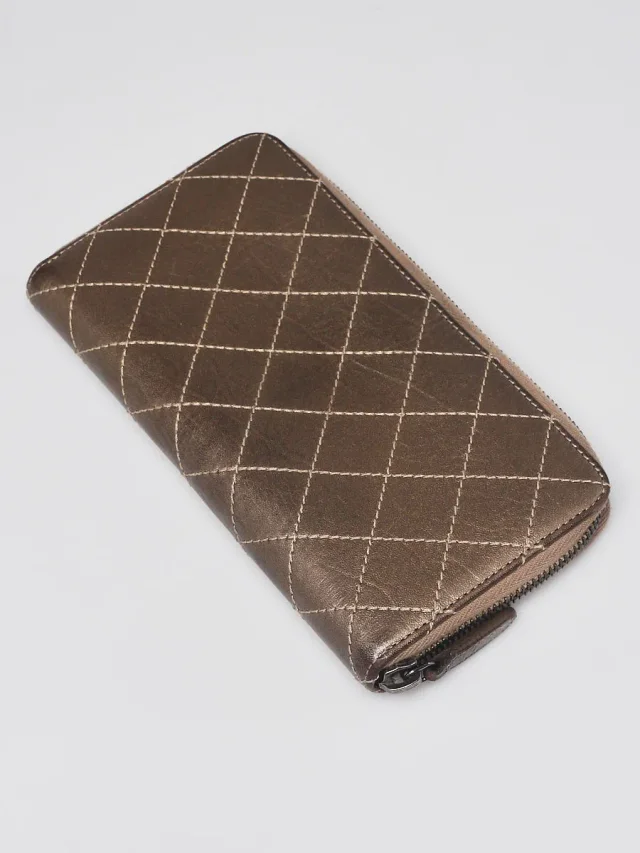 Chanel Bronze Calfskin Quilted Leather L-Gusset Zip Wallet in Calfskin from Yoogis, photo 3 of 11